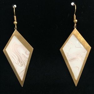 Beautifully hand painted earrings.